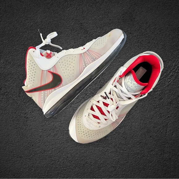 ✔️ GUC✔️ NIKE Lebron 8 V/2 Home